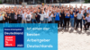 FaktorZehn Gruppenbild mit Great Place to Work Auszeichnung auf blauem Hintergrund darunter